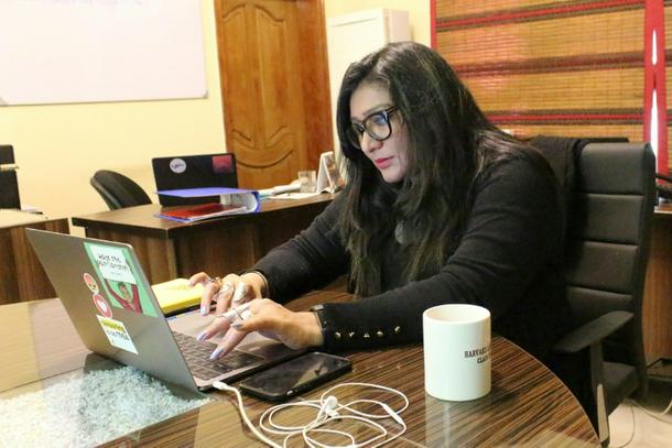 Nighat Dad, el guerrero digital de Pakistán que lucha contra el patriarcado 1 Nighat Dad, el guerrero digital de Pakistán que lucha contra el patriarcado - 61bf2159 photo1 610